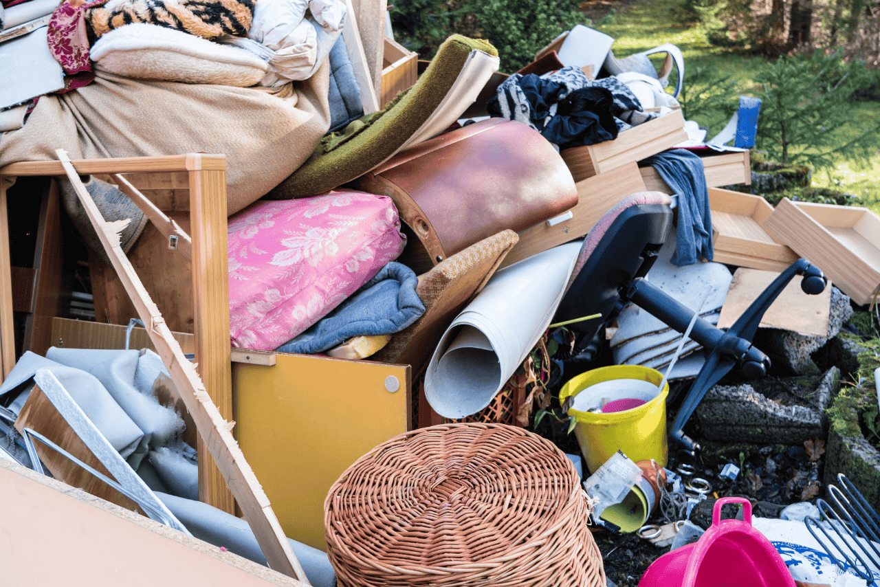 Sperrmüll vor der Entrümpelung in Hannover
